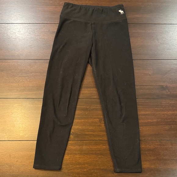 Abercrombie Kids Black Leggings with Animal Accent - Picture 1 of 4